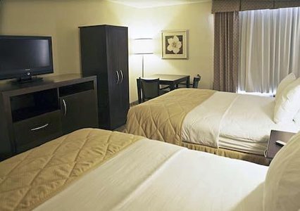 Clarion Inn & Suites At I-Drive Convention Center 02.[1]
